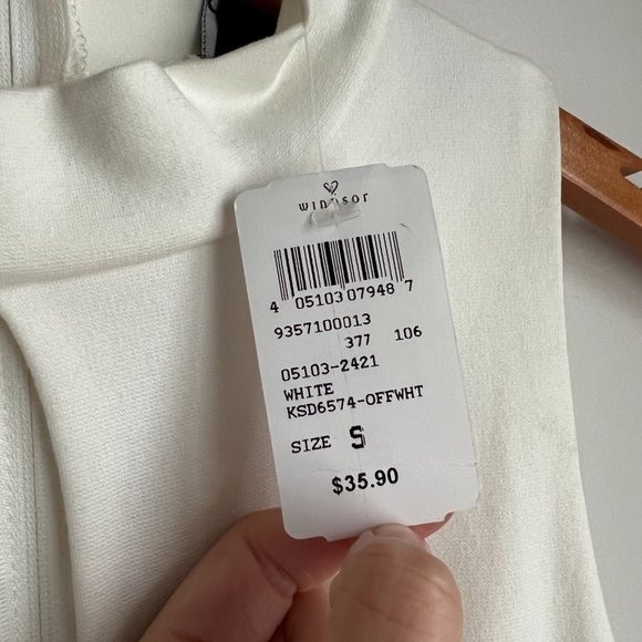 white bodycon dress - Picture 2 of 3